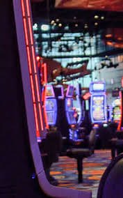 Volleyball and virtual sports entertainment options available on phclub